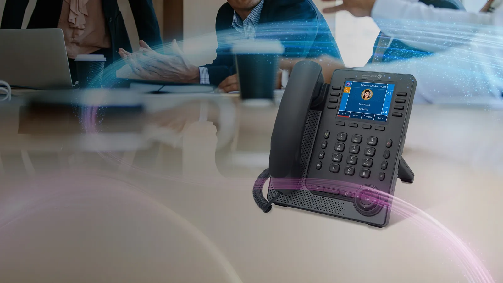 Un poste téléphonique de bureau en salle de réunion